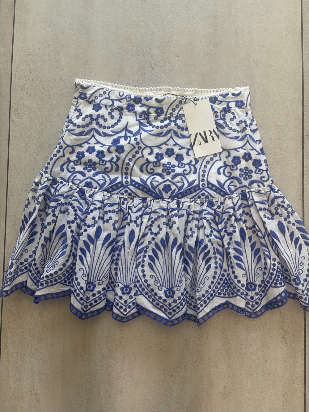 Zara Blue & White Embroidered Ruffle Mini Skirt. Never worn! - Picture 2 of 3